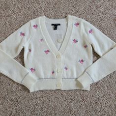 Forever 21 Floral Embroidered Vintage Grandma Style Button Down Cardigan Sweater Womens Size Small Brand New No Tag, Extra Button Attached Adorable Button Sweater Slightly Cropped Deep V Neckline, Long Sleeves Acrylic, Poly, Nylon Blurbs Bundle For Discounts Fitted Forever 21 Sweater For Spring, Spring Button-up Cotton Sweater, Casual Cotton Cardigan With Floral Embroidery, Spring Cotton Button-up Sweater, Casual White Embroidered Cardigan, Casual Cream Cardigan With Floral Embroidery, Casual Fitted Embroidered Cardigan, Trendy Embroidered Spring Cardigan, Forever 21 Long Sleeve Sweater For Spring