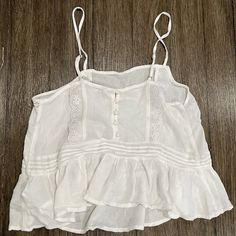 Nwt Women’s Small White Forever 21 Tank Top Blouse White Summer Crop Top Blouse, White Crop Top Blouse For Beach, White Crop Top Blouse For The Beach, White Cropped Blouse For Vacation, White Camisole Blouse For Vacation, White Camisole Tops For Vacation, White Crop Top Camisole For Summer, White Casual Camisole Top, White Cropped Camisole For Summer