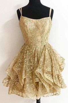 #goldpromdresses #googleshopping #partyeventdresses #promdresses #shortpromdresses #strapspromdresses Gold Homecoming Dress, Gaun Koktail, Gold Sequin Shorts, Cocktail Party Outfit, Sparkly Shorts, Mode Ulzzang, Short Homecoming Dresses, Mini Prom Dresses, Short Homecoming Dress