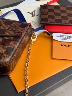 Size: 21cm*11cm*2cm It comes with Dust box, Care manual, Tag, and Paper bag. Luxe Fashion, Cambodia, Bosnia And Herzegovina, New Bag, Monaco, Paper Bag, Louis Vuitton Bag, Jewelry Crafts, Fashion Bags