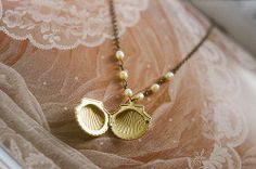 Necklaces Sea, Shell Locket, Angie Yonaga, Pave Bangle, Necklace Shell, Mermaid Aesthetic, Seashell Jewelry, Moustaches, Goddess Of Love