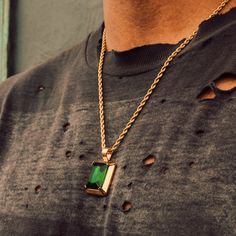 Gold Pendants For Men, Mens Accessories Bracelet, Emerald Pendant Necklace, Streetwear Jewelry, Rain Accessories, Real Gold Chains, Emerald Necklace Pendant, Vvs Diamond, Mens Gold Jewelry