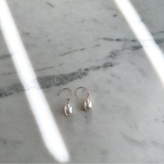 Brand New Never Worn. Beautiful Petite Pearl Earrings. Hypoallergenic And Non Tarnishing. Any Questions Please Ask! Classic Drop Pearl Earrings For Everyday, Everyday Drop Pearl Earrings For Pierced Ears, Everyday Minimalist Pearl Drop Teardrop Earrings, Everyday Rose Gold Pearl Drop Earrings, Minimalist Pearl White 14k Gold-filled Earrings, 14k Gold-filled Pearl White Drop Earrings, Hypoallergenic 14k Gold-filled Dangle Pearl Earrings, Elegant 14k Gold-filled Earrings With Pearl Charm, 14k Gold-filled Pearl White Earrings With Pearl Charm