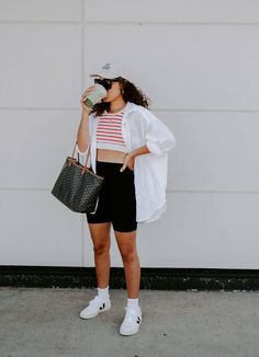 9 Outfit Ideas To Inspire You on What To Wear on Your Warm Weather Vacation - MY CHIC OBSESSION Shorts Casual Outfit, Stylish Travel Outfit, Classic Linen Dress, Goyard Tote, Outfit Upgrade, Tote Outfit, Beach Getaway, Scarf Shirt