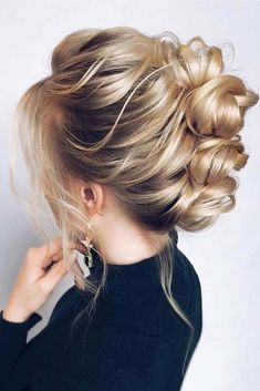 Blonde Bun, High Bun Hairstyles, Wedding Updos, Easy Hairstyles For Medium Hair, Romantic Hairstyles, Updos For Medium Length Hair, Updo Hairstyles, Bun Hairstyles For Long Hair