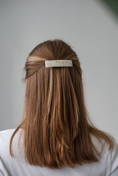 Paris Hair Clip in Pearl | premium French barrette from cellulose acetate, mother's day gift, hair accessories, travel size | gift for girlfriend Length: 3,15'' / 8 cm Hair barrette has high quality metal clip, does not break.  Italian cellulose acetate is completely sustainable and non-allergenic material. ❤️ perfect mothers day gift All the items are handmade. It is the great alternative to jewelry made of plastic and materials of animal origin. Make your choice towards nature. ❤️ YOU WANT 21% OFF https://www.etsy.com/shop/NINIcoJewelry?coupon=2IS21 YOU MUST BUY 2 ITEMS ❤️❤️  YOU WANT 35% OFF https://www.etsy.com/shop/NINIcoJewelry?coupon=35FORYOU YOU MUST BUY 3 ITEMS ❤️ ❤️ ❤️ YOU WANT 41% OFF https://www.etsy.com/shop/NINIcoJewelry?coupon=4IS41 YOU MUST BUY 4 ITEMS ❤️❤️ ❤️ ❤️  YOU WANT Barettes Hairstyles, Hair Pinned Back, Ponytail Scrunchie, Classy Accessories, Boho Chic Hairstyles, Paris Hair, Hair Accessories Pins, Mother Day Gift, Beautiful Shorts