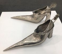 Jewelry Board, Accessories Design, Balenciaga, Kitten Heels, Fashion Shoes, Fashion Inspo, Sculpture