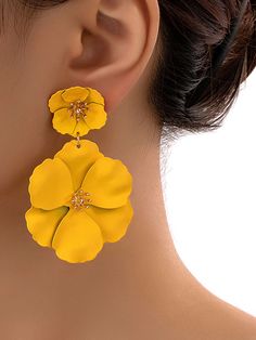 Flower Shape Drop Earrings Earrings Accessories WHITE-One_size Ear Art, Metallic Spray Paint, Yellow Jewelry, Tassel Drop Earrings, Earrings Accessories, Watches Women Fashion, Metal Flowers, Beaded Tassels, Floral Earrings