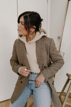 Neutral Winter Outfit, Trendy Outfits 2020, Outfits Neutral, Simple Winter Outfits, Chop Recipes, Chicken Dip, Recipes Crockpot