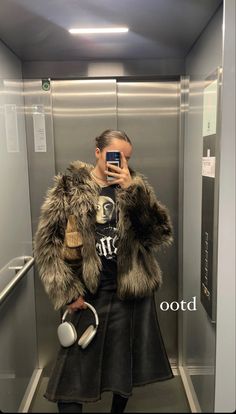 Eccentric Outfits, 90s Inspired Outfits, Casual Stylish, Fur Fashion, Streetwear Outfits, Outfits Casual, Autumn Winter Fashion