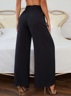 Style: straight pantsPant type: wide legsPant length: trousersWaist type: high waistPopular elements: wide legsColor: blackSize: S,M,L,XL Harem Sweatpants, High Waist Jumpsuit, Cropped Pants Women, Pants Elastic Waist, Traje Casual, Casual Wide Leg Pants, Black Pants Casual, Bell Bottom Pants, Pantalon Large