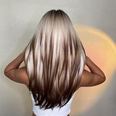 Medium Brown Hair Color With Lowlights, New Hair Trends 2023 Long, Light And Dark Hair Color Ideas, Lo Lights For Blonde Hair, Blonde Hair With Dark Blonde Lowlights, Bl9nde Hair Colors, Dimensional Blonde With Lowlights Fall, Fall Hair Inspiration Blonde, Fall Hair Color Trends For Blondes 2023