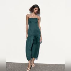 Nwt In Xl Summer Strapless Midi Evening Dress, Strapless Midi Dress For Spring Evening, Strapless Spring Evening Midi Dress, Chic Green Strapless Midi Dress, Spring Evening Strapless Long Dress, Chic Bandeau Evening Dress, Chic Long Strapless Dress For Summer, Green Bandeau Dress For Spring, Chic Green Knee-length Strapless Dress