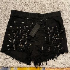 Nwt Carmar Denim Distressed Safety Pin High Waisted Shorts Size 26 These Grunge Black Shorts Are Sure To Catch The Eyes Of Anyone Sight. Let Your Outfit Be As You Are And Stand Out! High Waist Ripped Punk Bottoms, Punk High Waist Ripped Bottoms, Punk High Rise Ripped Bottoms, Ripped Punk Bottoms For Night Out, Edgy Cutoff Jean Shorts With Belt Loops, Fitted Cutoff Bottoms For Streetwear, Ripped Grunge Bottoms For Night Out, Edgy High Rise Fitted Jean Shorts, Edgy High-rise Fitted Jean Shorts