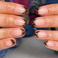 Ya these are attractive  tortoise shell blooming gel nails french tip torties aesthetic tortoiseshell nails black and brown golden hour simple classy nails pretty nail art 2024 november nails inspo Simple Holidays Nails, Nail Ideas Tortoise Shell, Nail Art Tortoise Shell, Cute Nail Ideas November, Nails Design Vacation, Short Tortishell Nails, Tortoise Shell Tip Nails, Blooming Gel Nails French Tip, Tortoiseshell Nails French Tip