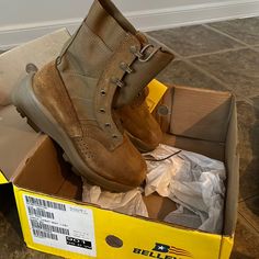 Combat Boots Size 5 W (In Men) This Will Fit Girls Size 7- 7 1/2. Bnwt Mens Hunting Boots, Jungle Boots, Military Combat Boots, Waterproof Leather Boots, Roper Boots, Chukka Boots Men, Steel Toe Boots, Black Timberlands, Men’s Boots