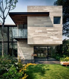 Casa Guanabanos Dark Flooring, Houses In Mexico, Garden Interior, Design Exterior, Architecture Exterior, Modern Exterior, Architectural Inspiration, Beautiful Architecture