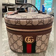 Brand New Gg Supreme Monogram, Textured Calfskin Web Ophidia Vanity Cosmetic Case Beige Ebony New Acero Base: 6.5 In H: 5 In Width: 4.5 In Drop: 1 In Gucci Toiletry Bag, Hot Topics Outfit, Luxury Bags Collection, Bags Gucci, Vanity Bag, Gucci Monogram, Unique Purses, Fashion 2024, Pink Outfit