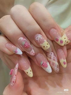 Nails With Pink, Almond Press On Nails, Strawberry Bear, Nails Cute, Girly Acrylic Nails, Pretty Gel Nails, Pink Strawberry