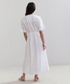 Day Dress WhiteIn soft linen with a lived-in feel, the Day Dress brings a vintage-inspired refinement to your most casual days.100% linen.Made in China. Unlined A-line Linen Dress For Daywear, Daywear Unlined Midi Linen Dress, Midi Length Linen Dress For Daywear, Fitted Unlined Linen Dress, Linen Unlined Midi Dress For Daywear, Spring Linen Dress Unlined, Spring Linen Unlined Dresses, Unlined Linen Midi Dress, Linen Midi Dress For Daywear