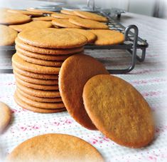 Ginger Thins Cookies, Ginger Snap Cookies Recipe, Ginger Biscuits, The English Kitchen, English Kitchen, Ginger Snap Cookies, Ginger Snap, Biscuit Recipes, Ginger Cookies