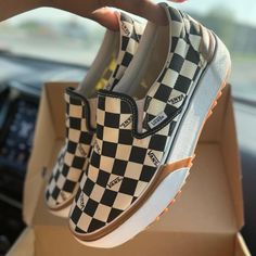 Brand New With Box Without A Blemish Vans Shoes Fashion, Fall Mood, Wink Wink, Vans Era, Vans Black And White, Shoes Vans, Vans Black, Vans Sneakers, Shoes Color