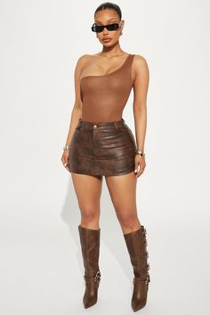 All Ruched Up Washed Faux Leather Mini Skirt - Brown Small Skirt Outfits, Brown Mini Skirt Outfit, Bougie Outfits, Cool Mom Style, Glam Closet, Brown Leather Skirt, Brown Mini Skirt, Outfit References, Chocolate Fashion