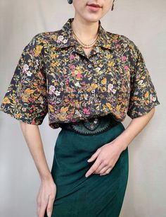 Vintage Silk Blouse Heritage Flower Print/retro Blouse - Etsy Ukraine Laura Ashley 80s, Retro Blouse, Womens Blouses, Star Dress, Collar Blouse, Vintage Silk, Flower Print, Silk Blouse, Flower Prints