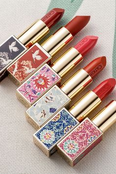 Cute Makeup Packaging, Chinese Lipstick, Lipstick Packaging, Lipstick Design, Makeup Packaging, Chinese Makeup, Cosmetic Packaging Design, Makeup Package, Chinese Products