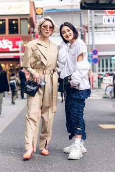 Tokyo Street Style Summer, Plaid Blazer Outfit, China Street Fashion, China Street, Japan Fashion Street, Tokyo Fashion Week, Chinese Fashion Street, Gala Fashion, Harajuku Fashion Street