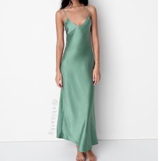 Zara Green Satin Maxi Dress! Size M! Adjustable Straps. Beautiful Silky Dress. Reformation Alene Silk Dress, Green Satin Maxi Dress, Velvet Lace Dress, Mesh Maxi Dress, Silky Dress, Crochet Halter Tops, Satin Maxi, Satin Maxi Dress, Satin Midi Dress