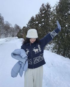 Winter Fits Korean Style, Cold Weather Outfits Korean Style, Korean Cold Weather Outfits, Winter Outfits Asian Style, Korean Snow Outfit, Winter Outfits Cold Snow Fashion, Cute Winter Outfits Korean, Korean Cold Outfits, Winter Korean Outfits