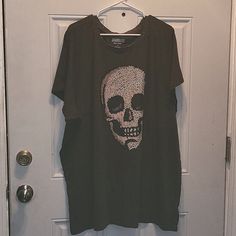 Torrid Slub Jersey Dark Grey T-Shirt Size 3x And 5x Nwot Skull On The Front, Glitter On Neckline Ptp 26, Length 29.5 (3x) Ptp 29.5, Length 36 (5x) $25 Each (7) Grey T Shirt, Gray Tshirt, Dark Grey, Womens Tops, Tops & Tees, Glitter, Grey, Women Shopping, T Shirt