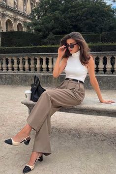 Summer Office Outfits, Old Money Outfits, Elegant Classy Outfits, Steal The Spotlight, Business Outfits Women, Business Casual Outfits For Women