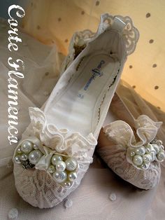 Ballet Wedding Shoes, Bridal Ballet Flats, Ballet Wedding, Vintage Lace Weddings, Wedding Slippers, Flower Girl Shoes, Bridal Flats, Wedding Flats, Ballet Fashion