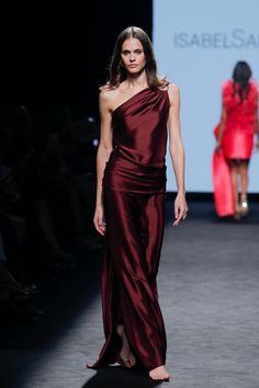 Asymmetric neckline sleeveless dress - HerTrove Red Wedding Guest Dresses, Dark Red Wedding, Isabel Sanchis, Burgundy Formal Dress, Burgundy Gown, Dress Runway, Dark Red Dresses, Dress Name, One Shoulder Jumpsuit