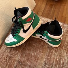 Worn Twice! Excellent Condition Air Jordan’s. Womens Sizing! Price Is Firm. Jordan Retro 1, Retro 1, Lucky Green, Nike Green, Air Jordans Retro, Nike Women, Nike Shoes, Air Jordans, Athletic Shoes