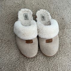 Good Used Condition Cream/Beige Colored Knit Ugg Slippers Casual Cream Slippers For Winter, Casual Cream Winter Slippers, Casual Beige Slippers With Textured Footbed, Beige Comfortable Fall Slippers, Comfortable Beige Slippers For Fall, Casual Cream Slippers With Cushioned Footbed, Ugg Slippers, Cream Beige, Womens Uggs