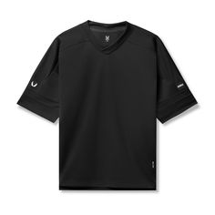 Mesh hockey-style jersey in an oversized fit. Designed to be worn as a throw-over during warm-ups or as a standalone shirt. Constructed from a SilverPlus™ mesh, providing natural breathability with anti-odor properties. Featuring 6” high side splits for maximum range of motion and red bar tacks for durability. The back Oversized Black Tops For Sports, Black Breathable Jersey For Streetwear, Athleisure Oversized Tops For Sports Events, Oversized Athleisure Tops For Sports Events, Oversized Jersey, Trend Fabrics, Red Bar, Number 8, Side Splits