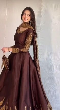 Pakistani Anarkali Suits Weddings, Desi Maxi Dress, Frock Designs For Women Wedding, Frock Sharara Suit, Pakistani Fancy Dresses Wedding Outfits, Frock Sharara, Pakistani Dresses Eid, Pakistani Maxi Dresses, Pakistani Gown