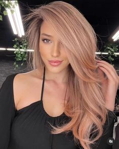 Summer 24 Hair Trends, Apricot Blonde Hair, Peach Blonde Hair, Styling Hairstyles, Peach Blonde, Gold Blonde Hair