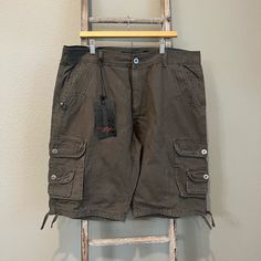 Nwt Cargo Shorts Color Fatigue Cotton Cotton Bermuda Bottoms With Multiple Pockets, Casual Bermuda Bottoms With Belt Loops, Cotton Bottoms With Pockets And Short Inseam, Casual Bermuda Pants With Belt Loops, Casual Mid-rise Cargo Shorts With Pockets, Mid-rise Cotton Shorts With Pockets, Brown Cargo Shorts With Pockets, Mid-rise Cotton Cargo Shorts, Mid-rise Cotton Bermuda Shorts With Pockets