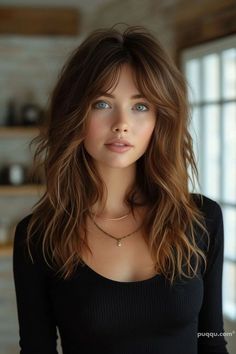 Bangs For Round Face, Shaggy Haircuts, Split Hair, Chic Hairstyles, Hair Colours, Haircuts For Long Hair, Long Hair Cuts, Medium Length Hair Cuts