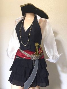 Pirate Outfit Women, Pirate Halloween Costume, Wench Costume, Captain Costume, Pirate Dress, Female Pirate Costume, Pirate Fashion