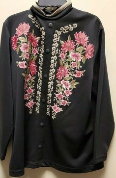 Condition Used Adrian Delafield For HabanWomen's Floral Button Look Oriental Style Top Blouse Size Small Petite Sizing Approx: 17"      Shoulder to Shoulder 25"      Shoulder End Sleeve 31"      Chest 39"      Waist 42"      Hip 26"      Front From Collar to End of Blouse 29.5"   Back From Collar to End of Blouse 100% Polyester Rn 84890 Vendor 46308 Made in United States of America  Machine Wash in Cold Character Family: Floral Brand: Adrian Delafield Model: Adrian Delafield Type: Blouse Collar Style: SEE PICTURE Style: Basic Material: 100% Polyester Product Line: Adrian Delafield Strap Type: N/A Sleeve Type: 3/4 Sleeve Sleeve Length: 3/4 Sleeve Occasion: Party/Cocktail/ Casual Department: Women Size: Small Year Manufactured: N/A Closure: None Accents: Button,Floral California Prop 65 Warn Luxury Floral Embroidered Collared Tops, Luxury Floral Embroidered Collar Tops, Cold Character, Blouse Collar, Floral Fit, Collar Blouse, Season Colors, Cocktail Party, Womens Clothing Tops