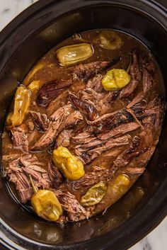 This Slow Cooker Mississippi Pot Roast is an incredibly easy and stress-free way to make some of the best-tasting pot roast you’ll ever try! Slow Cooker Mississippi Pot Roast, Mississippi Roast Recipe, Mississippi Pot, Mississippi Roast, Au Jus Gravy, Cafe Delites, Mississippi Pot Roast, Slow Cooker Roast, Easy Chicken Curry