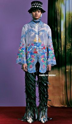 Toton Januar - Indonesia 🇮🇩 Pastel Witch, Boho Chic, Chinese Fancy Dress, Summer 2025, Fashion Pattern, Mom Style, All About Fashion, Beaded Embroidery, Fancy Dress