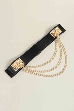 Transform your outfit with our Elastic Belt with Chain! The elastic material ensures a perfect fit while the chain adds a touch of edgy glam. You'll love the versatility and stylish details this belt brings to any look. Upgrade your wardrobe now! Material: PU, alloy Imported Product measurements: Length: 25.6+13.8 in Width: 1.6 in Edgy Black Metal Chain Belt, Adjustable Black Metal Chain Belt, Elegant Metal Chain Belt For Night Out, Black Metal Chain Belt For Night Out, Black Edgy Jewelry With Chain Strap, Edgy Metal Chain Belt, Trendy Metal Chain Belt For Party, Edgy Chain Link Belt With Chain Strap, Adjustable Black Chain Belt With Chain Strap