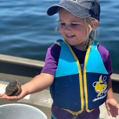 Those precious memories made on the water will last a lifetime! Have you enjoyed scallop diving on #FLAdventureCoast? 📷: @lightlinesgoodtimes . . . #HernandoCounty #scallopseason #scallopdiving #summer #floridasummer #lovefl #florida #vacationtime #scallops #flsaltlife #hernandobeach #weekiwachee Diving