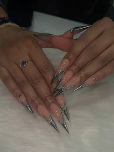 Nails, silver nails, chrome nails, long stiletto nails, chrome heart nails, chrome tip nails. Chrome French Tip Stiletto Nails, Chrome Bday Nails, Silver Chrome Acrylics, Chrome Stilletos Nails, Almond Nails Silver Design, Chrome Pointy Nails, Stiller Nails Ideas, Stiletto Silver Nails, Silver Chrome Stiletto Nails